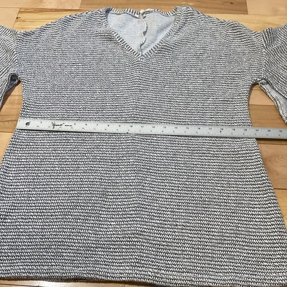 BCBGeneration V-Neck Ruffle Sleeve Tunic - Picture 8 of 12